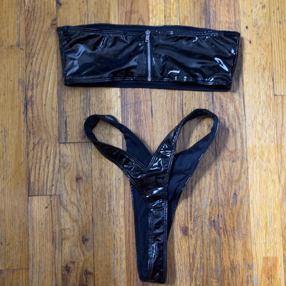 Oh Polly Lost in Paradise Vynil Bikini Set in XS - Picture 5 of 6